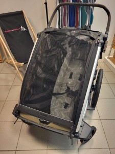 Moskitiera do podwójnej przyczepki rowerowej Thule Chariot Sport 2 double  Black G3 - kolorystyka obowiązująca od 2024 roku